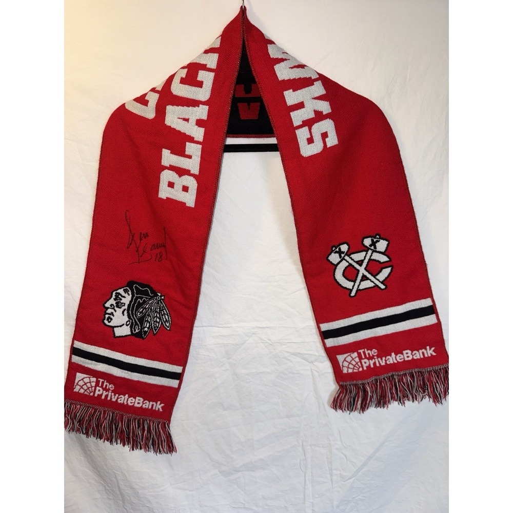 Chicago Blackhawks NHL Hockey Scarf With HOF Denis Savard #18 Autograph
